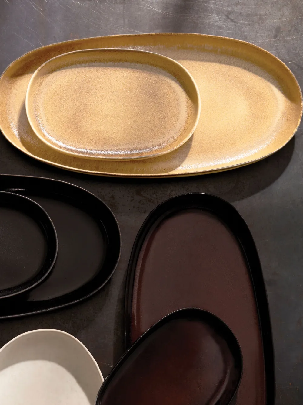 L'objet Small Terra Oval Platter (23cm) In Gold