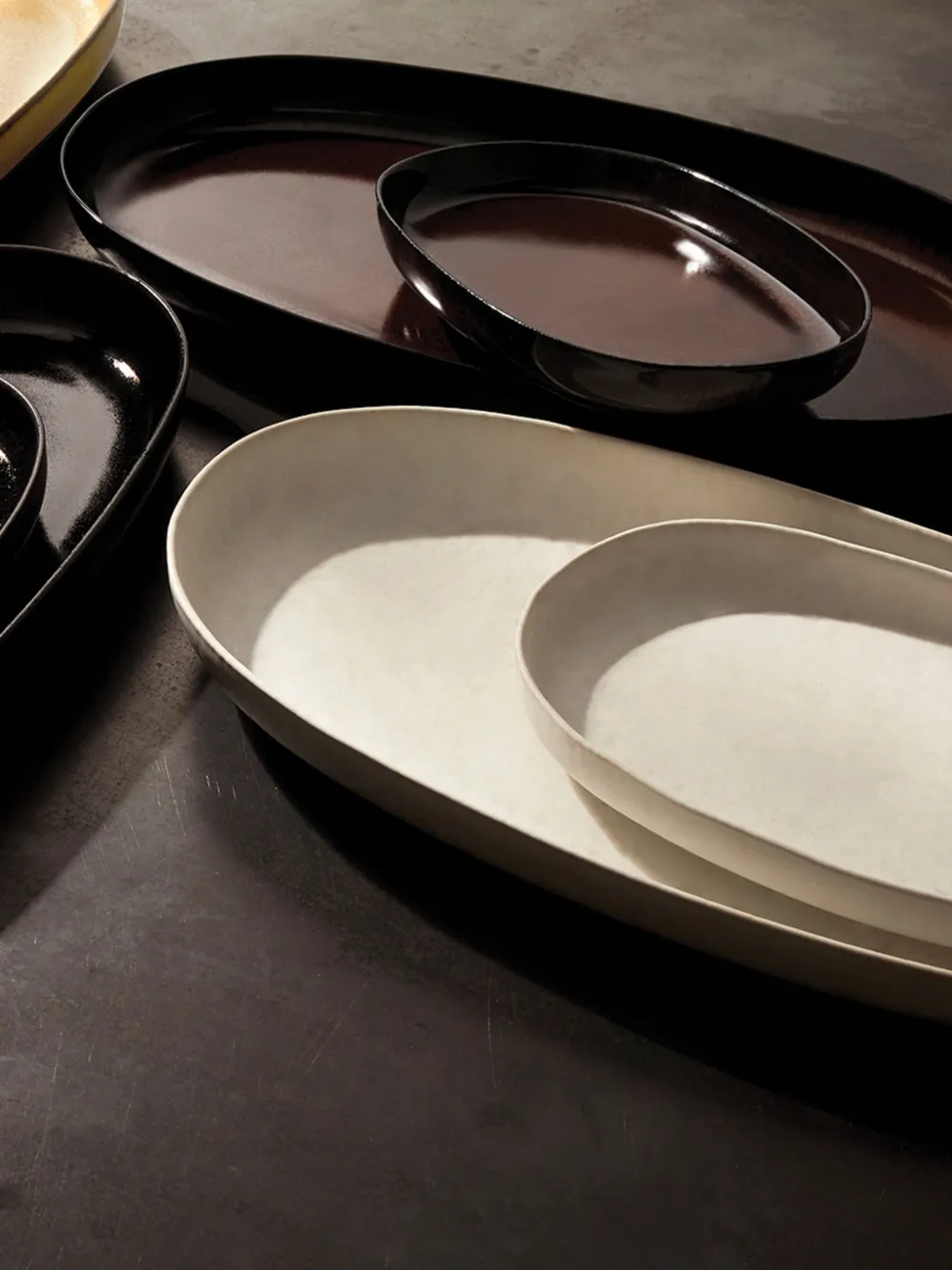 L'objet Small Terra Porcelain Platter (3cm X 23cm) In White