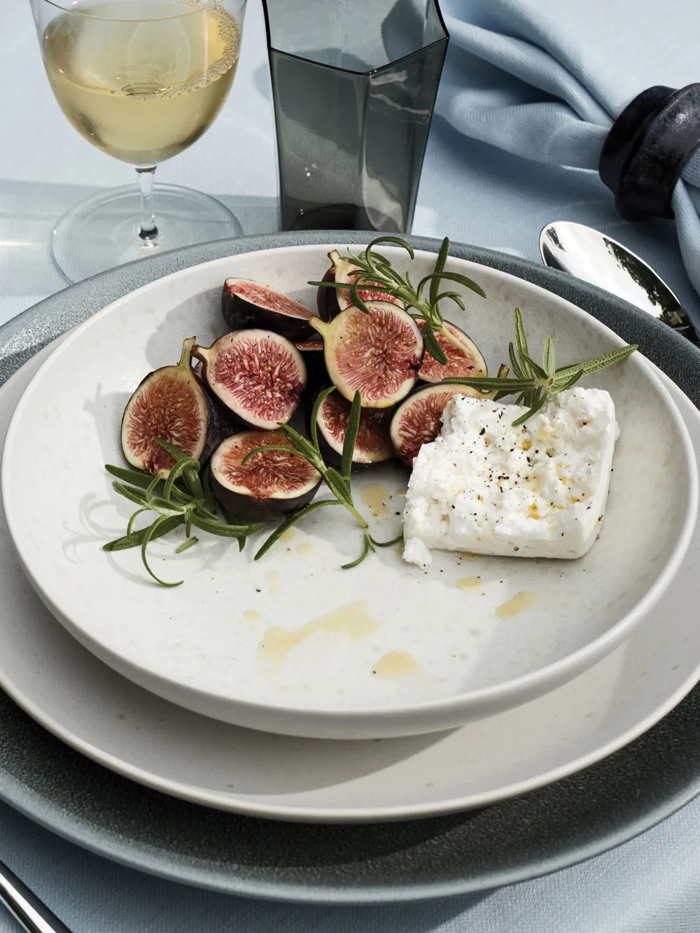 L'objet Terra Porcelain Soup Plate (23cm) In White