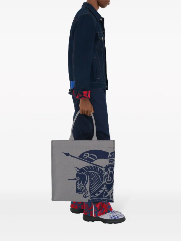 【関税込み】BURBERRY MEDIUM CANVAS TOTE BAG WITH EKD EKD Medium canvas tote bag in grey - Burberry | Mytheresa