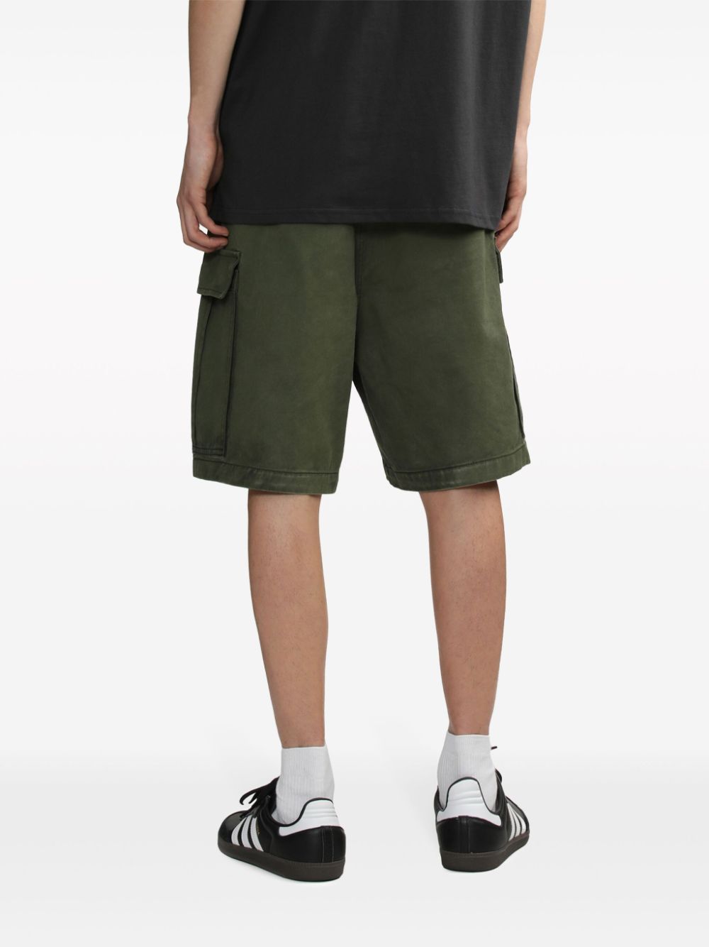 Shop Izzue Mid-rise Cotton Cargo Shorts In Green