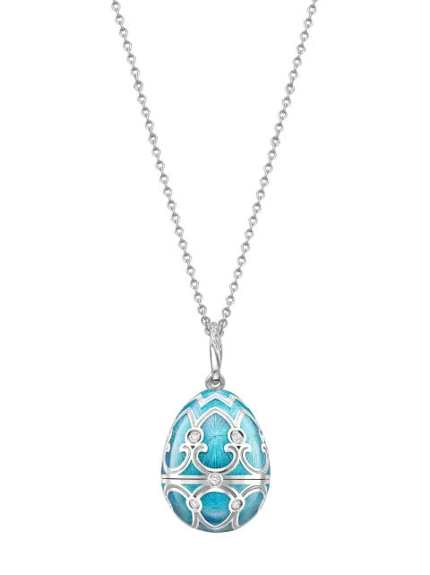 Fabergé قلادة 'هيريتدج سنوفلايك سوربرايز لوكيت' ذهب أبيض عيار 18 بدلاية وترصيع ألماس