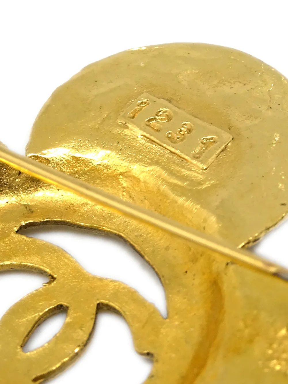 Pre-owned Chanel 1993 Cc Flower Brooch In Gold
