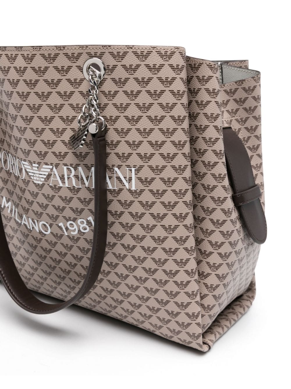 Shop Emporio Armani Logo-print Tote Bag In 中性色