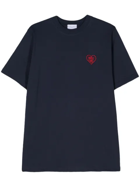 Family First playera con logo bordado