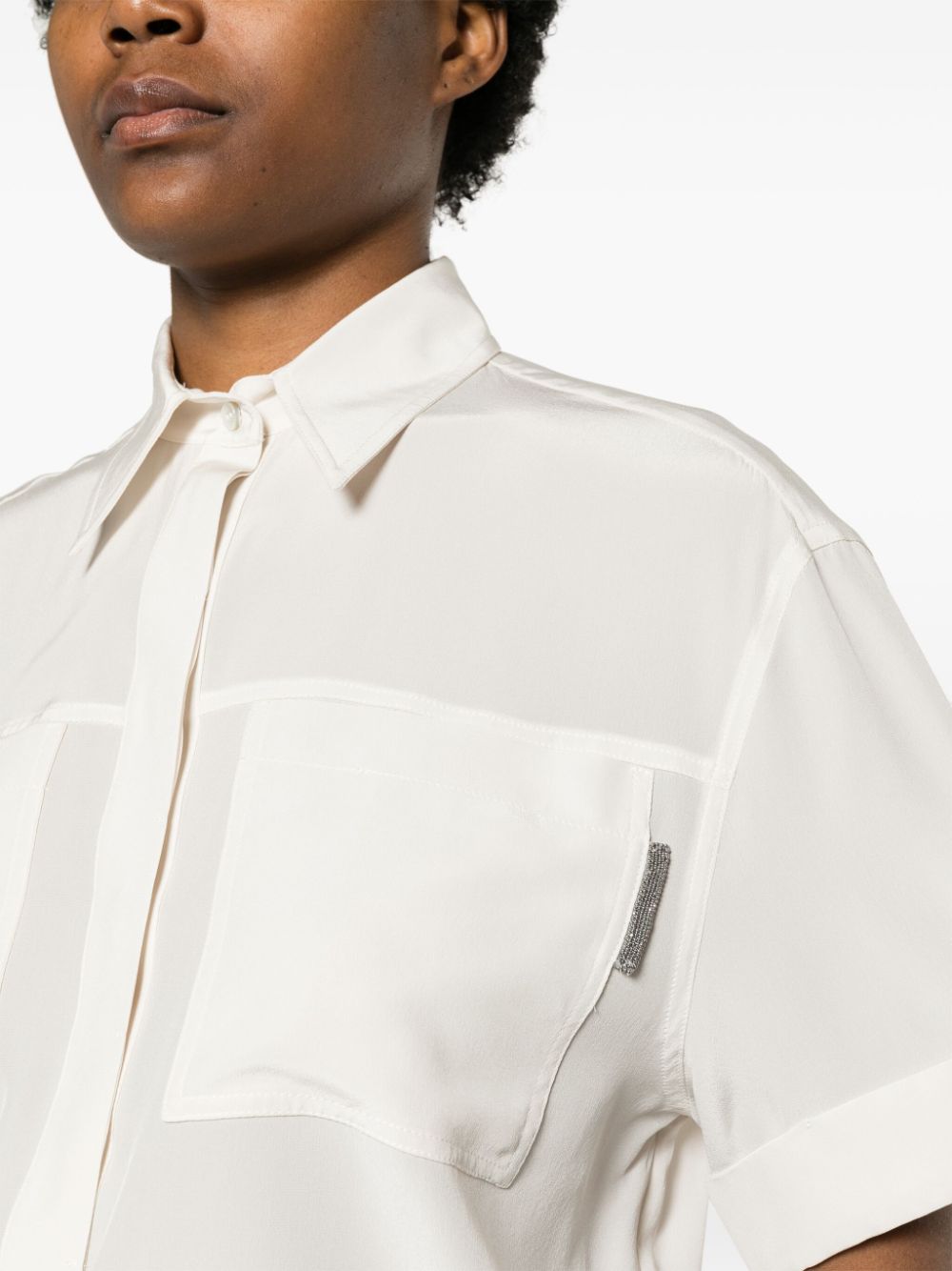 Brunello Cucinelli Zijden blouse met rechte kraag Beige