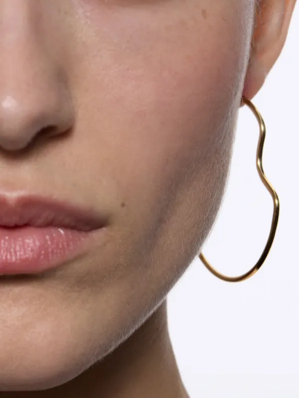 ∇Gaboratory maria Sculpted Oval on skull G & crown stamp front ∇ Mária Geszler-Garzuly, Ceramicist in Szombathely, Hungary