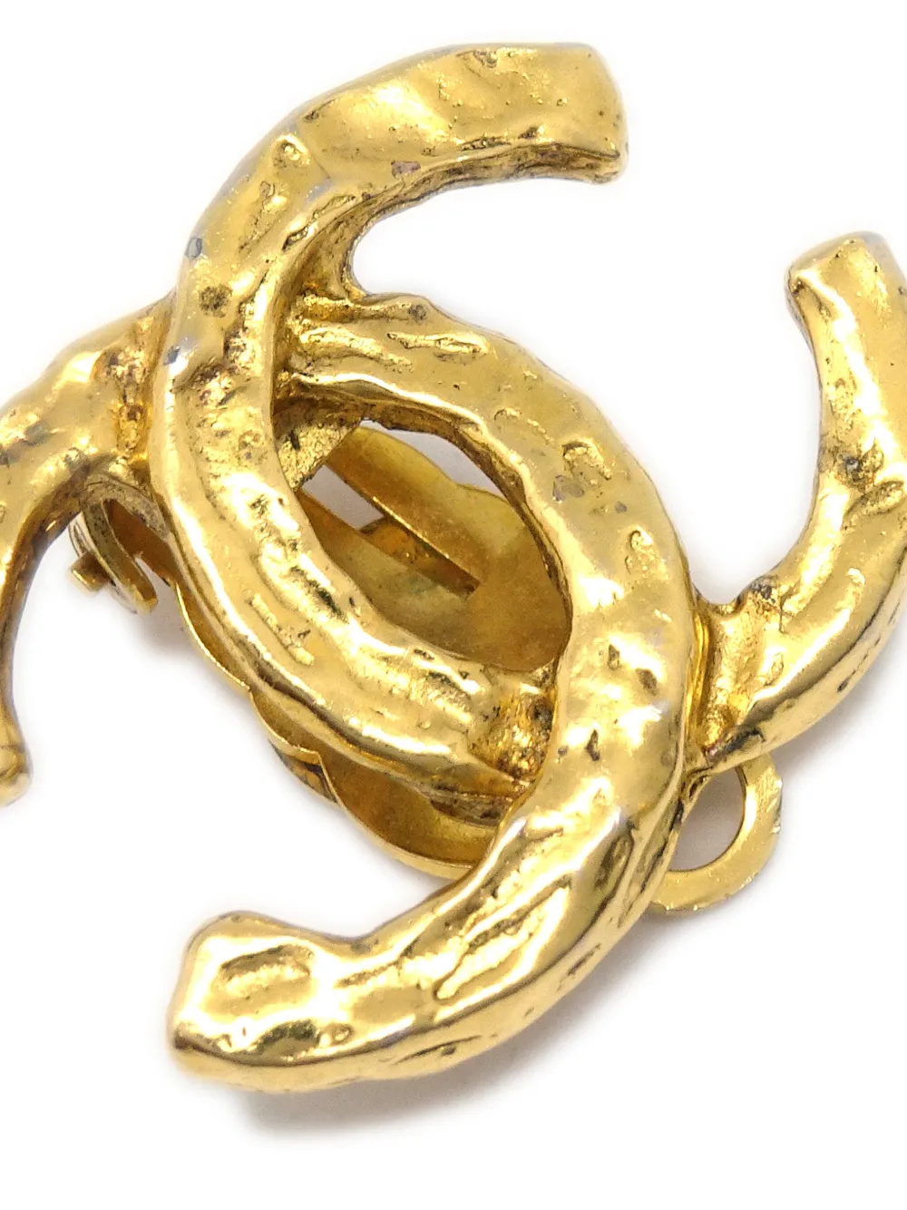 Pre-owned Chanel 1990-2000 Cc Clip-on Earrings In Gold
