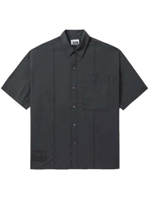 izzue logo-appliqué panelled shirt