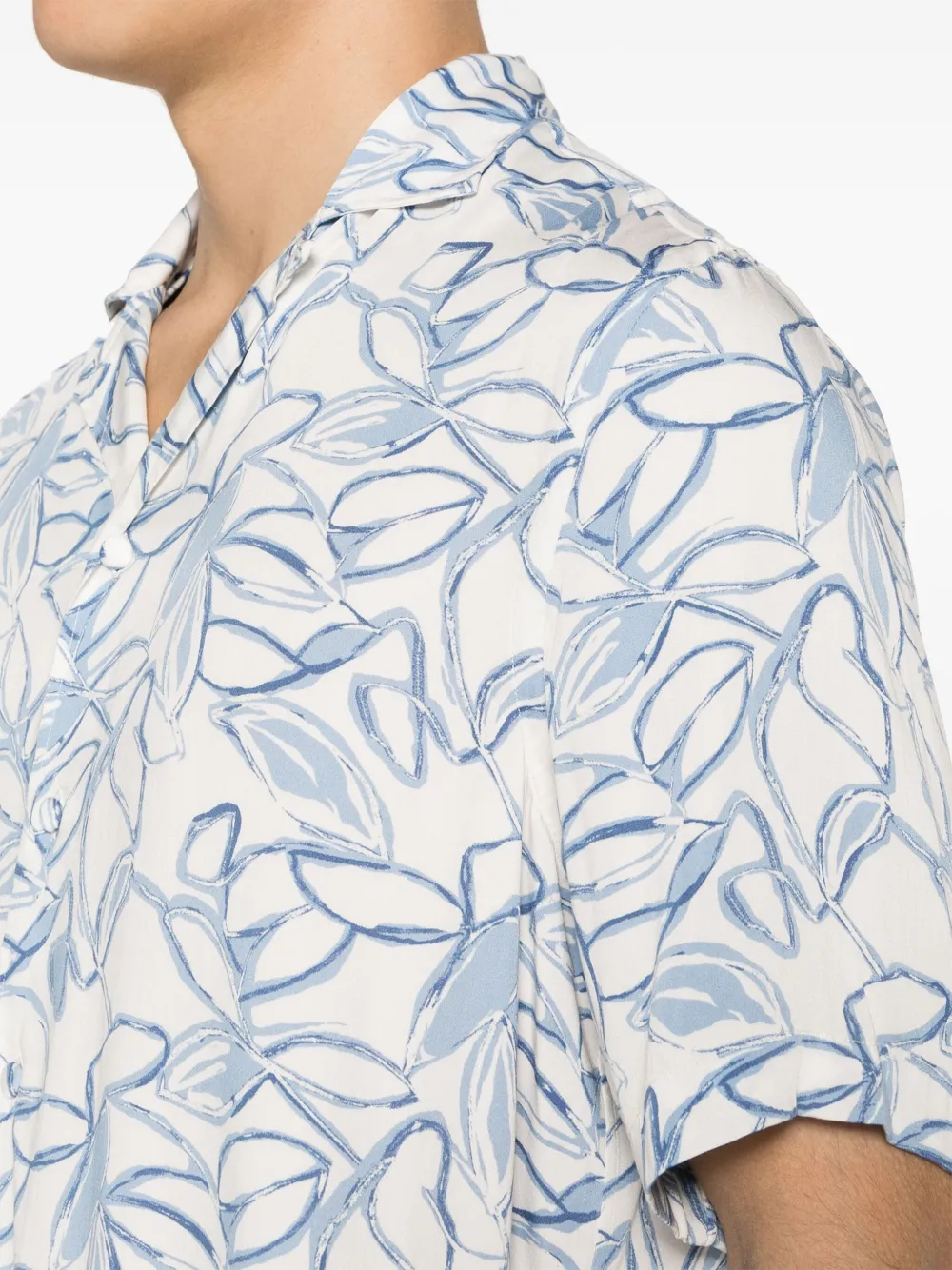 Shop Tagliatore Hawaii Floral-print Shirt In Blau