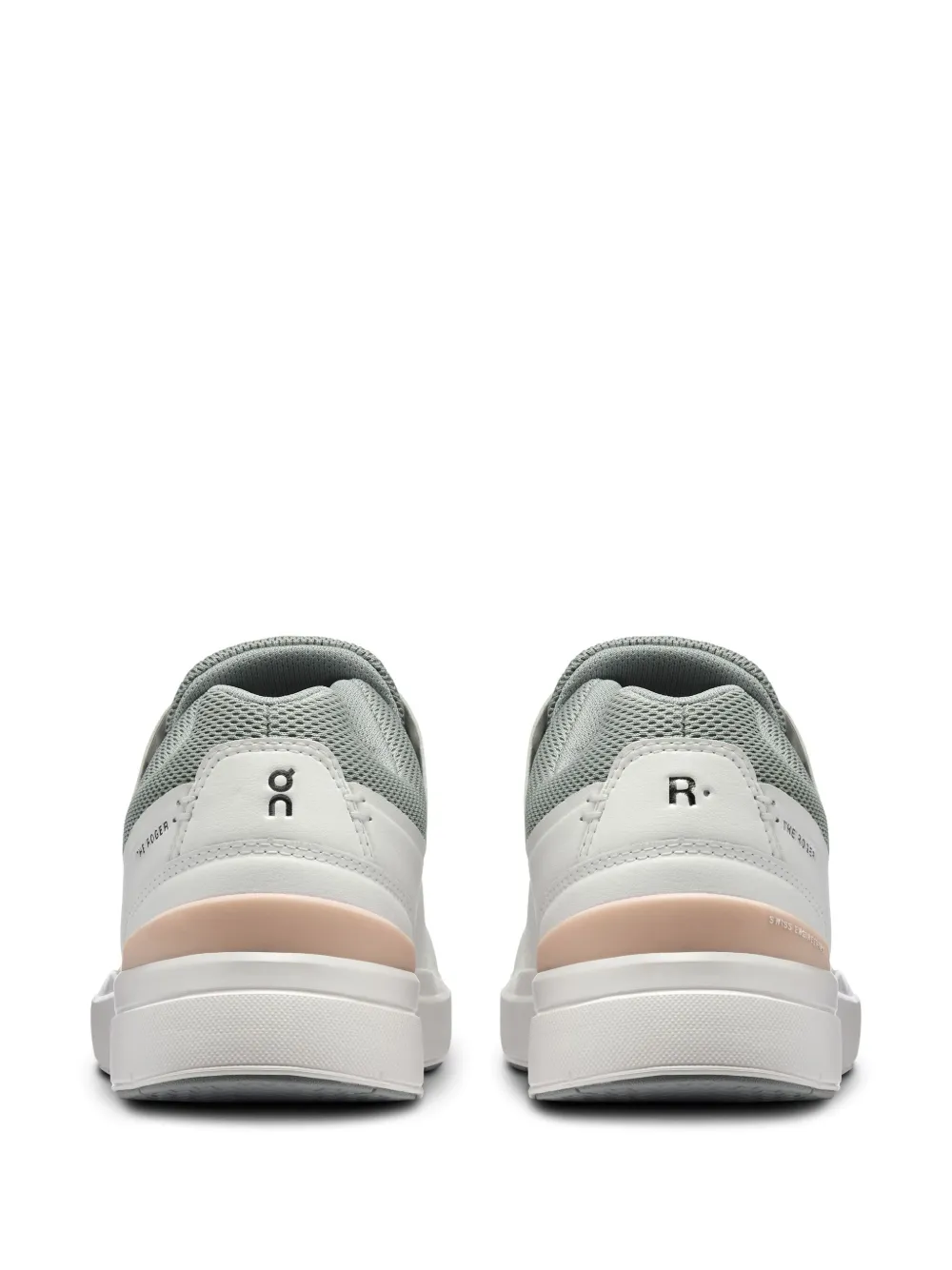 Shop On Running The Roger Advantage Sneakers In 白色