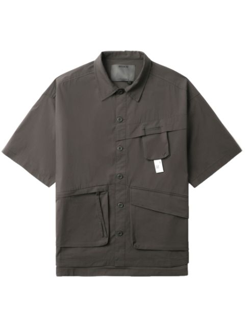 Musium Div. camisa con bolsillo de parche