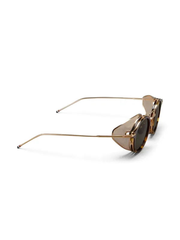 Thom Browne Eyewear UES804A サングラス | ブラウン | FARFETCH JP Thom Browne Eyewear UES804A サングラス | ブラウン | FARFETCH JP