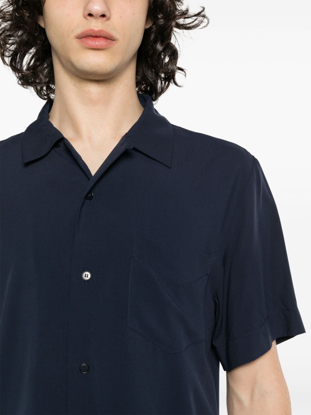 Shop Apc Lloyd Short-sleeves Shirt In 蓝色