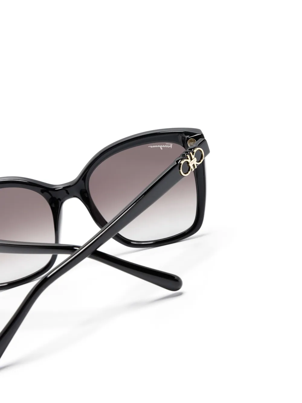Ferragamo Gancini zonnebril met oversized montuur Zwart