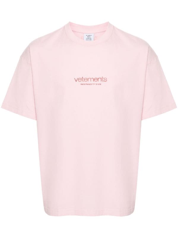 VETEMENTS embossed-logo Cotton T-shirt - Farfetch