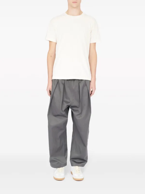 Tシャツ・カットソー Maison Margiela Green Cotton T-Shirt With Reverse Logo Maison Margiela - Décortiqué T-shirt | HBX - Globally