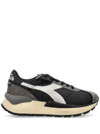 Diadora