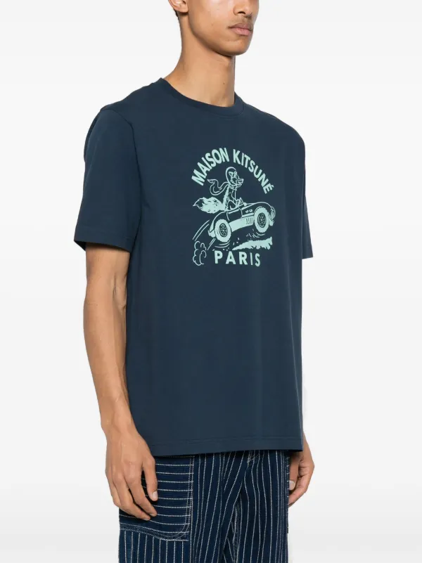 【関税込み】Maison Kitsune ブルー Racing Fox Tシャツ Maison Kitsuné Racing Fox Cotton T-shirt | Blue | FARFETCH JO
