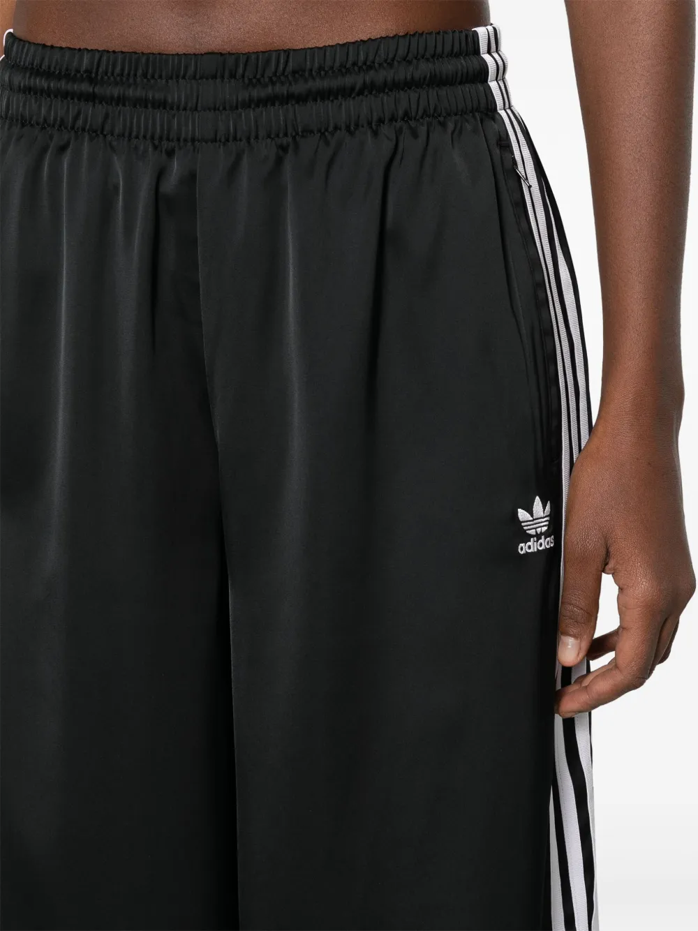 adidas Satijnen broek met wijde pijpen Zwart