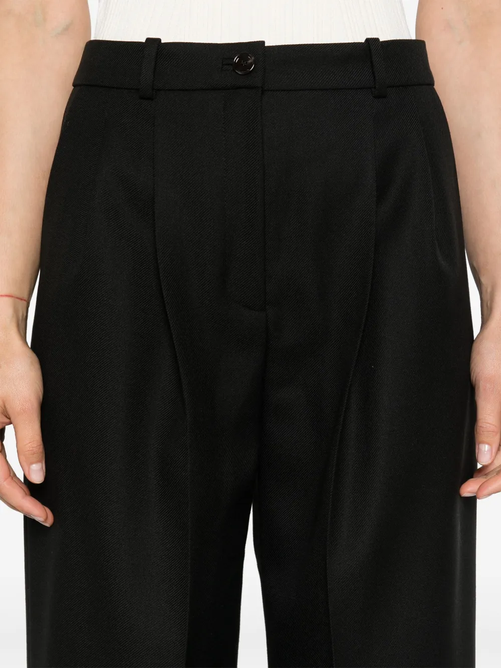 BOSS Broek met geplooid detail Zwart