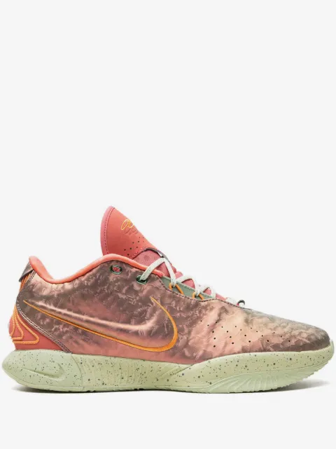 Nike LeBron 21 "Queen Conch" sneakers