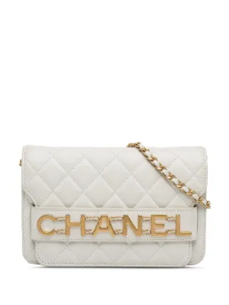 CHANEL Pre Owned 2019 Enchained wallet on chain White FARFETCH OM