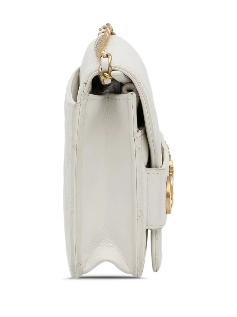 Pre-owned Chanel 2019 Enchained Wallet-on-chain In White