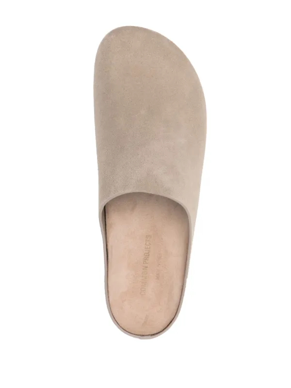 【関税込み】Common Projects トープ スエード クロッグ Common Projects スエード クロッグ | ニュートラル | FARFETCH JP