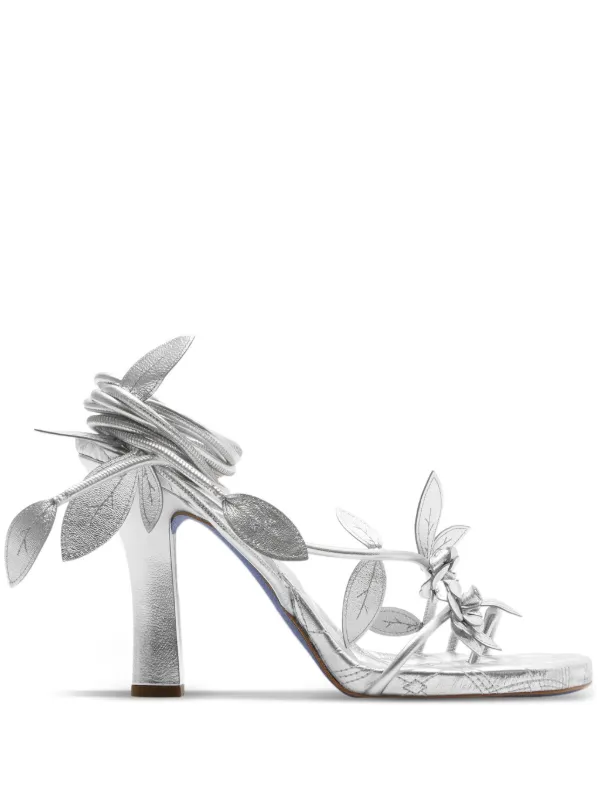 【関税込み】Burberry ゴールド Ivy Flora ヒールサンダル Gold Ivy Flora Heeled Sandals by Burberry on Sale
