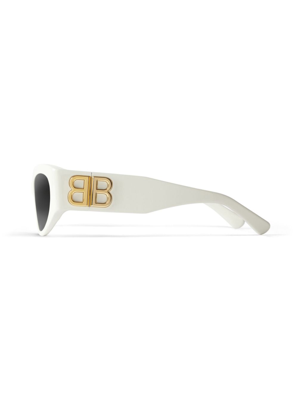 Shop Balenciaga Bossy Round Af Sunglasses In Weiss