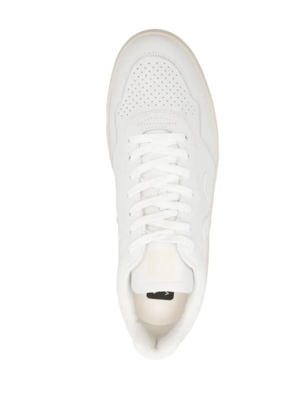 【関税込み】VEJA ホワイト V-90 レザースニーカー VEJA V-90 レザースニーカー | ホワイト | FARFETCH JP