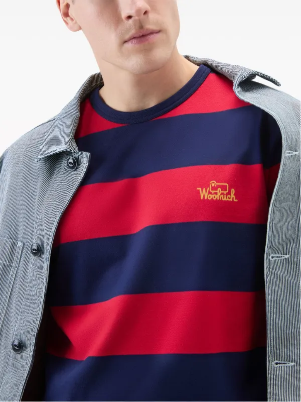 【送料&関税込】Woolrich Striped Logo T-shirt Woolrich logo-print Striped T-shirt | Red | FARFETCH GE