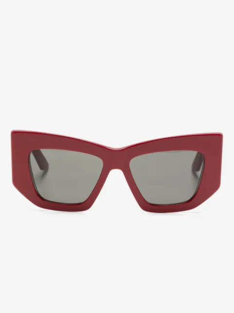 Alexander McQueen Eyewear солнцезащитные очки в массивной оправе