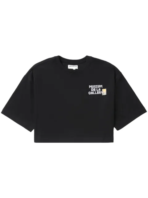 Musium Div. playera con aplique del logo