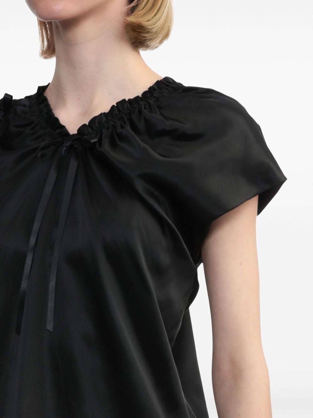 Shop Simone Rocha Drawstring-neck Satin Top In Schwarz