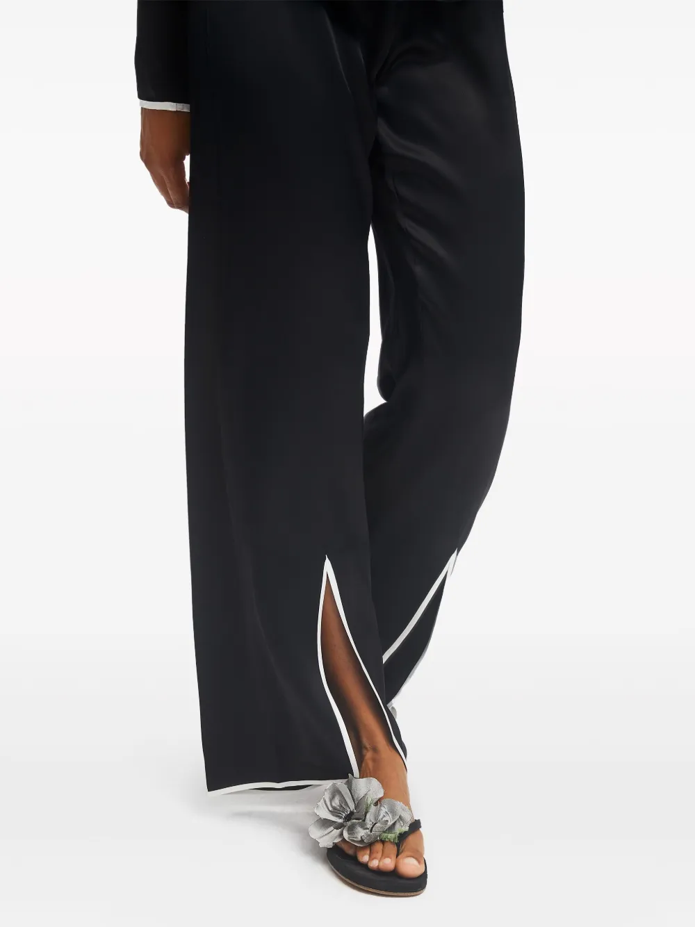 Sleeper Louis satin pyjama set | Image 7