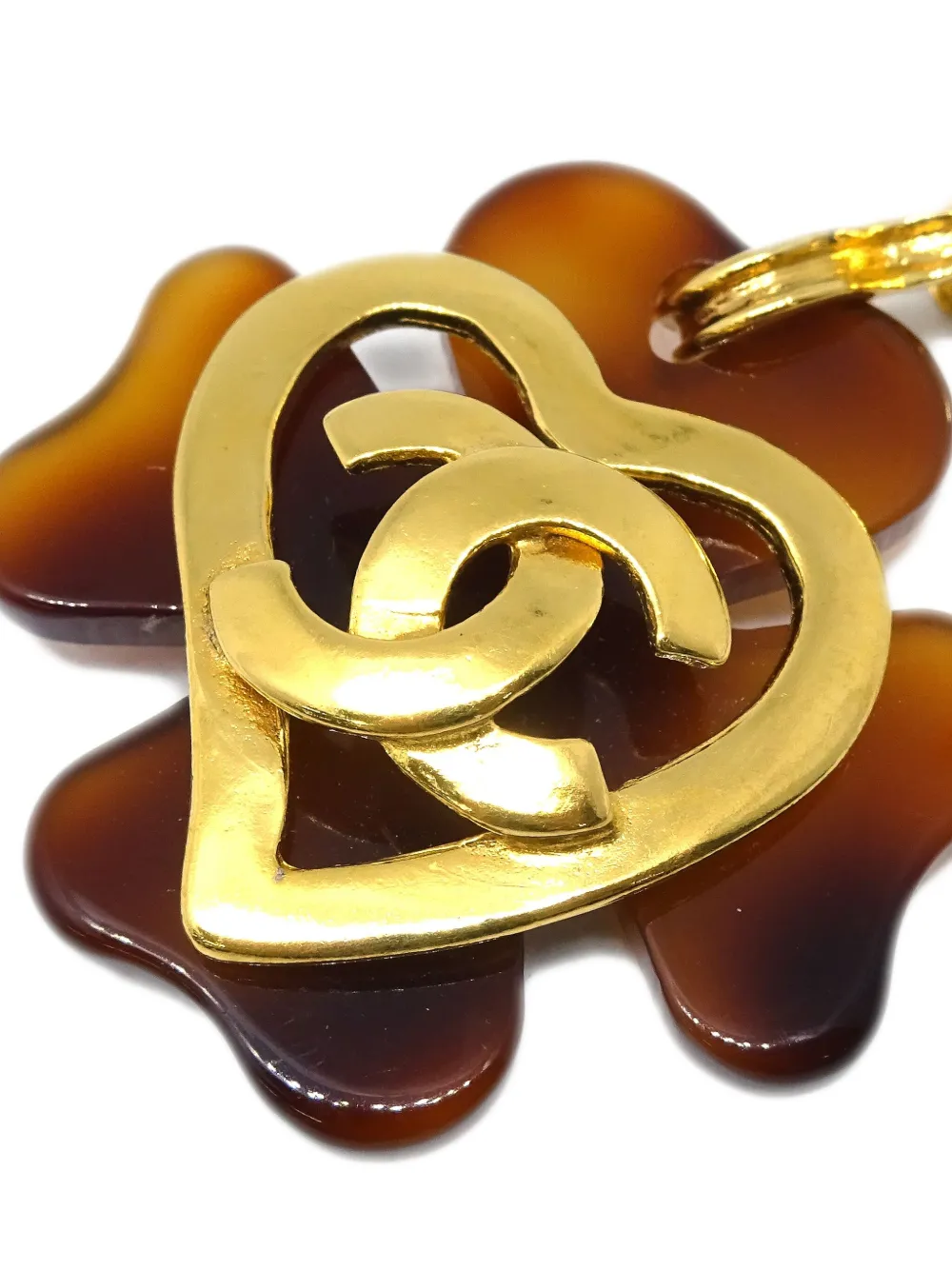 Pre-owned Chanel 1995 Cc Clover-motif Clip-on Earrings In Gold