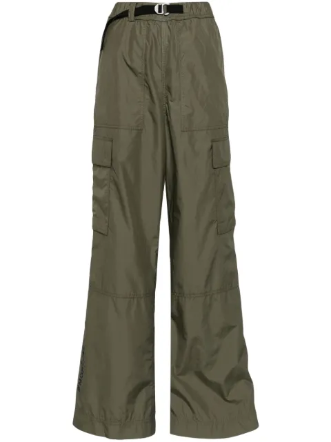 Moncler Grenoble pants con detalle de hebilla