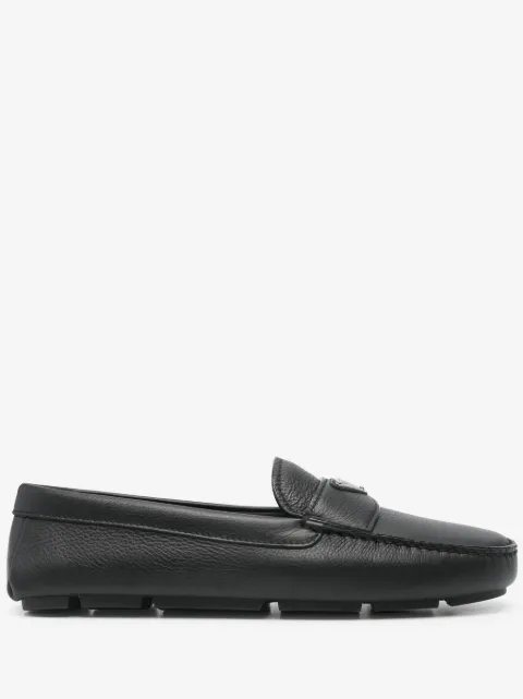 Prada mocasines con logo triangular