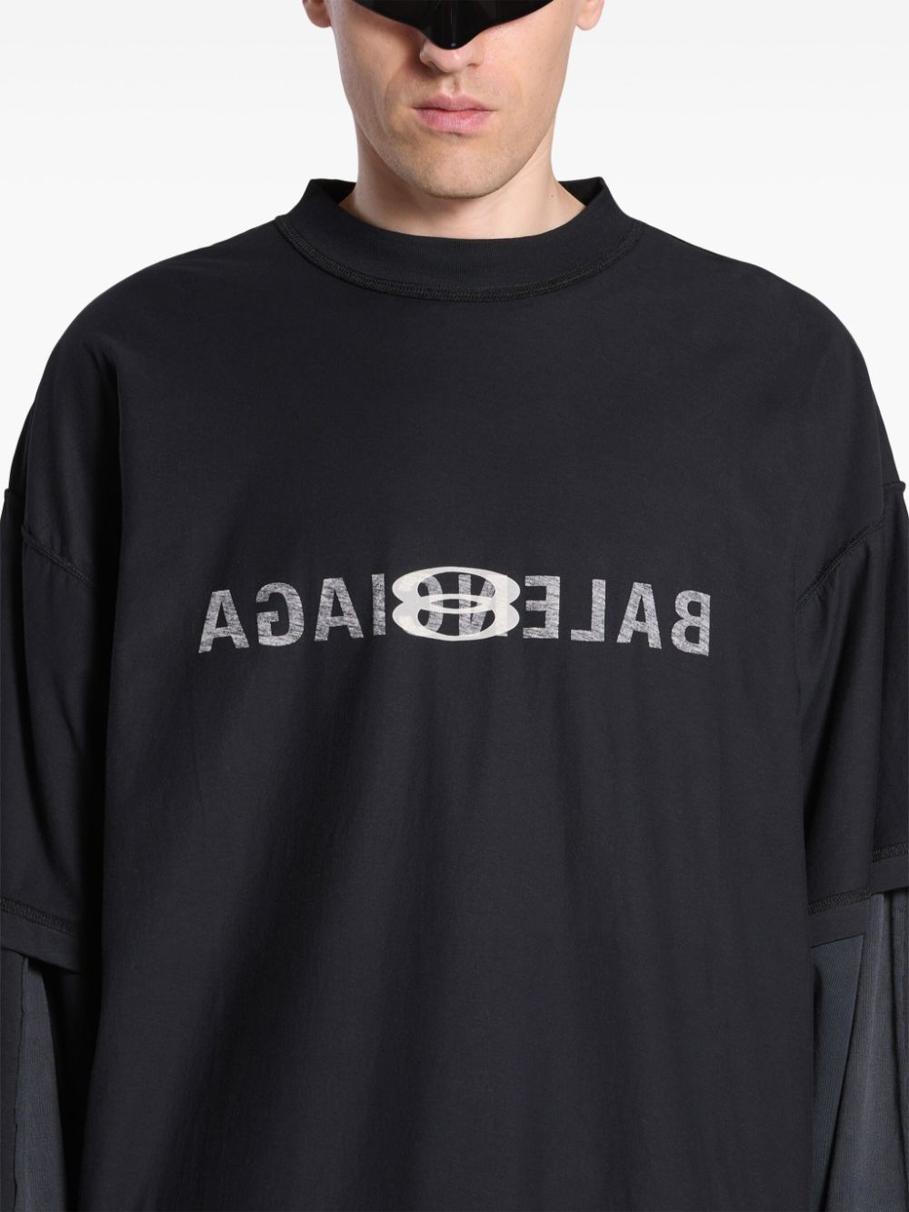 Shop Balenciaga Logo-print Cotton T-shirt In Black