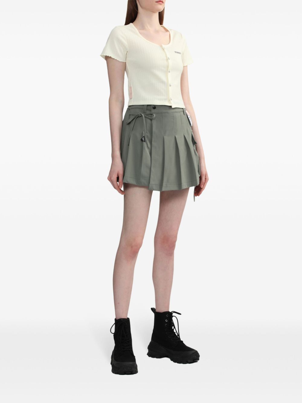 Shop Musium Div. Logo-tag Pleated Shorts In Green
