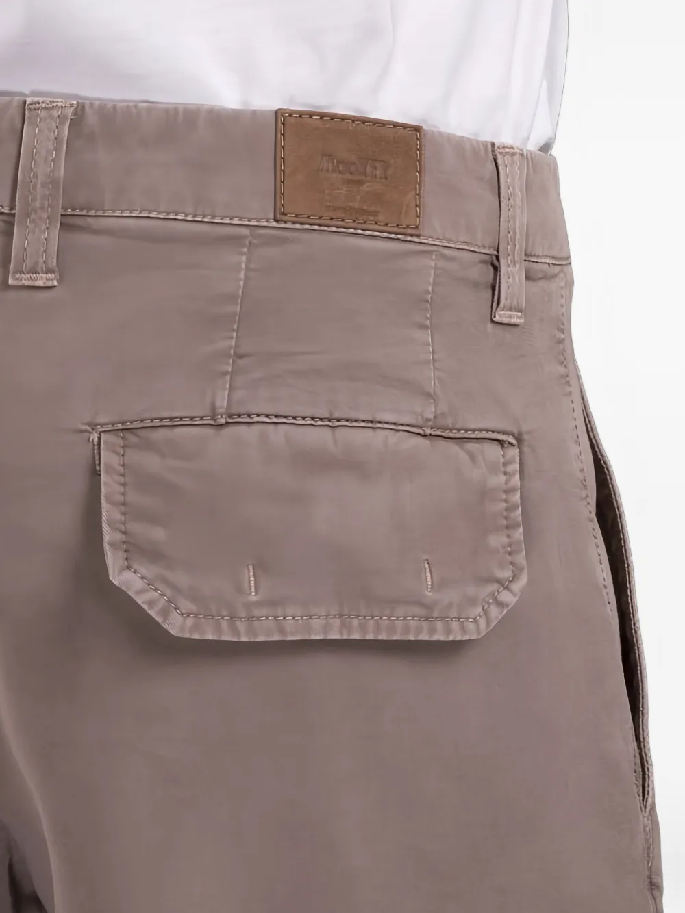 Moorer Pocketed Cargo Shorts In Brown