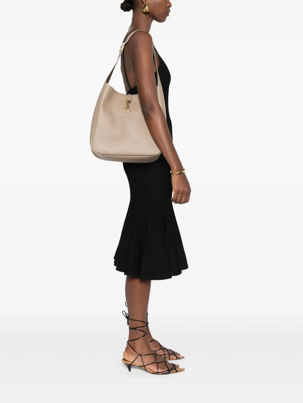 Saint Laurent Le 5 à 7 suède schoudertas - Beige