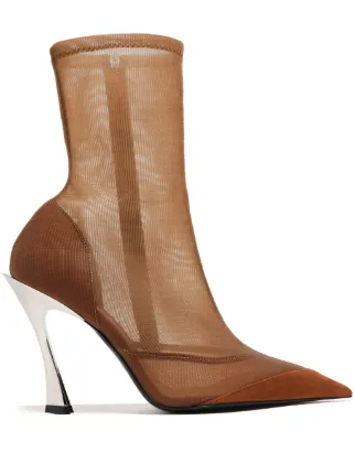 Mugler