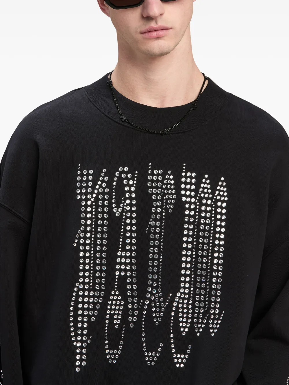 パームエンジェルス コットンGothic Logoフ―ディーブラック Palm Angels studded-logo Cotton Sweatshirt | Black | FARFETCH