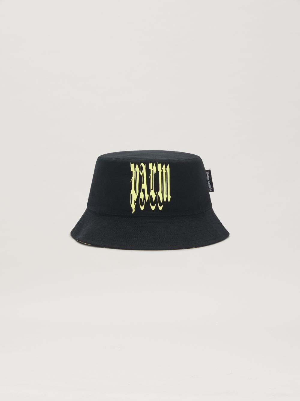 Palm Angels Gothic Logo Bucket Hat In Black