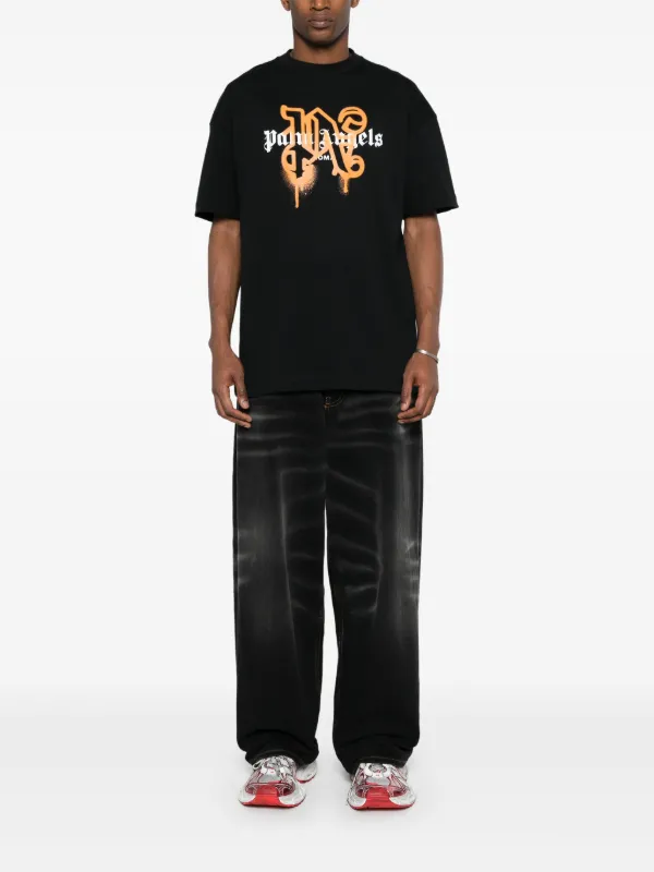【関税込み】Palm Angels ブラック カットアウト Tシャツ Palm Angels logo-print Cotton T-shirt | Black | FARFETCH