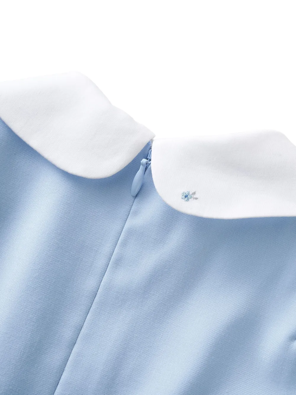 familiar Jurk met geborduurde bloemen en ceintuur Blauw