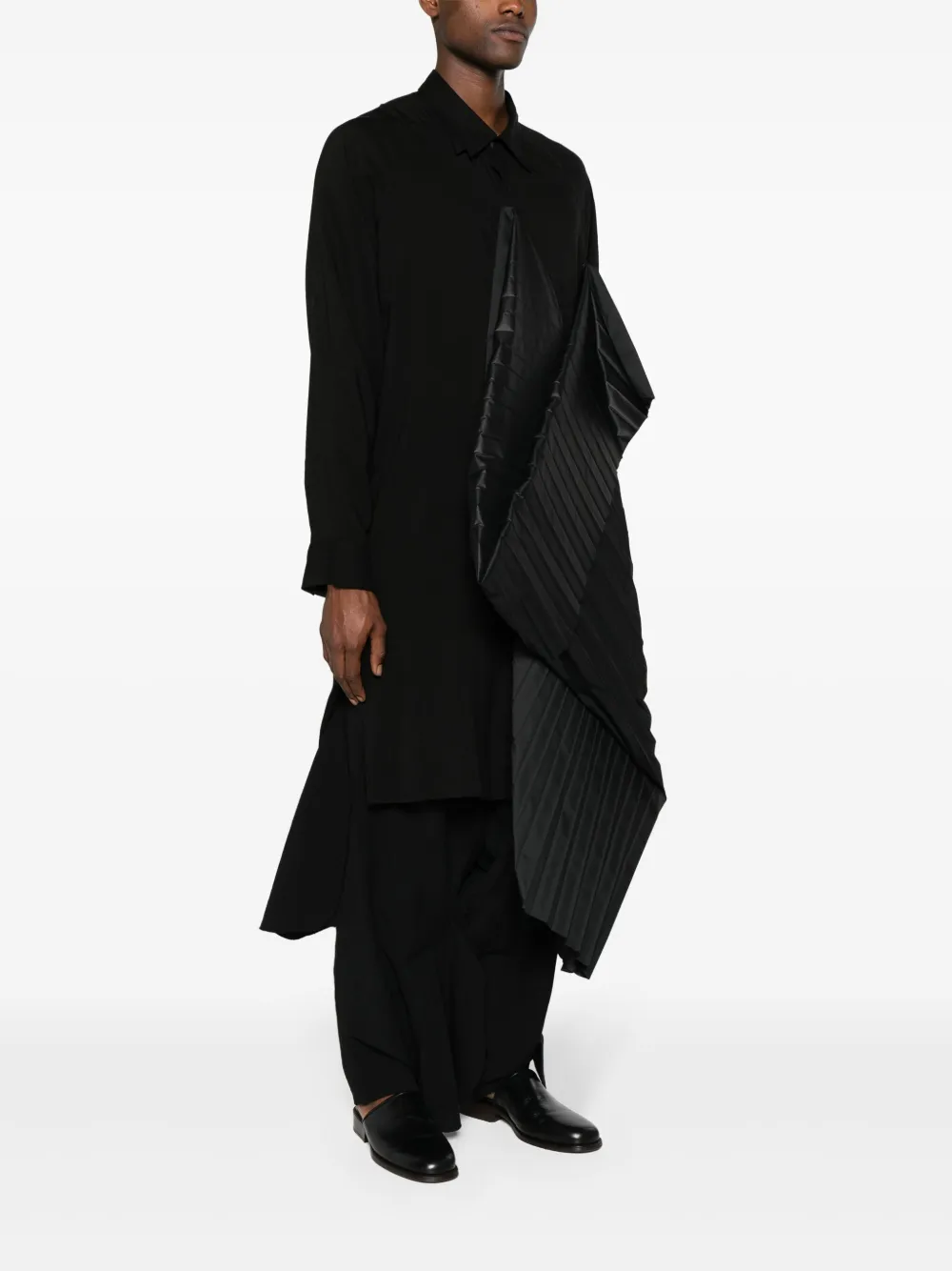 Shop Yohji Yamamoto Lawn U-long Shirt In Black